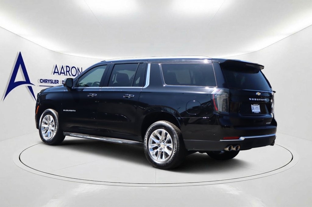 Used 2026 Chevrolet Suburban Premier w/ Sun And Tow Package AWD/4WD image 7