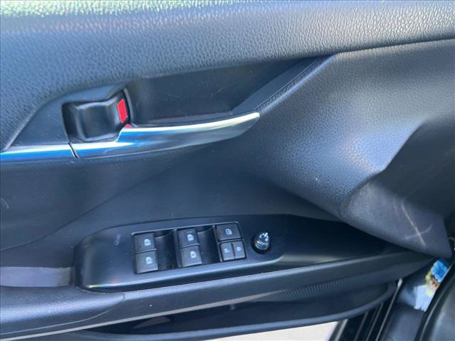 Used 2020 Toyota Camry SE FWD image 12