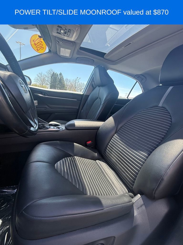 Used 2022 Toyota Camry SE w/ Cold Weather Package AWD/4WD image 6