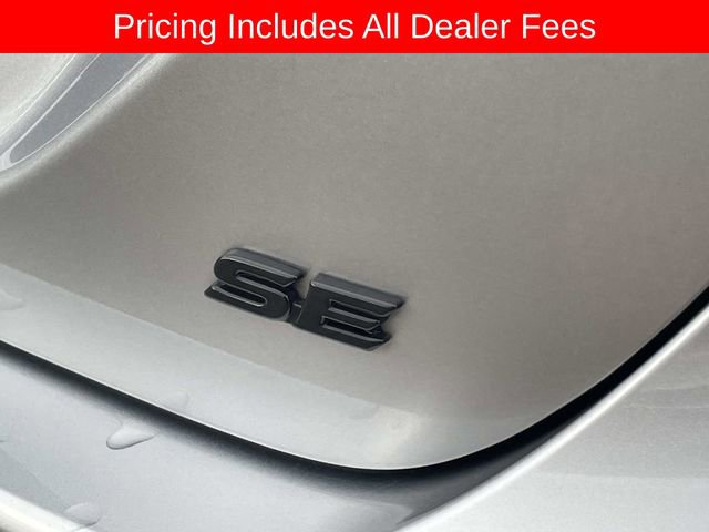 Used 2023 Toyota Camry SE FWD image 8
