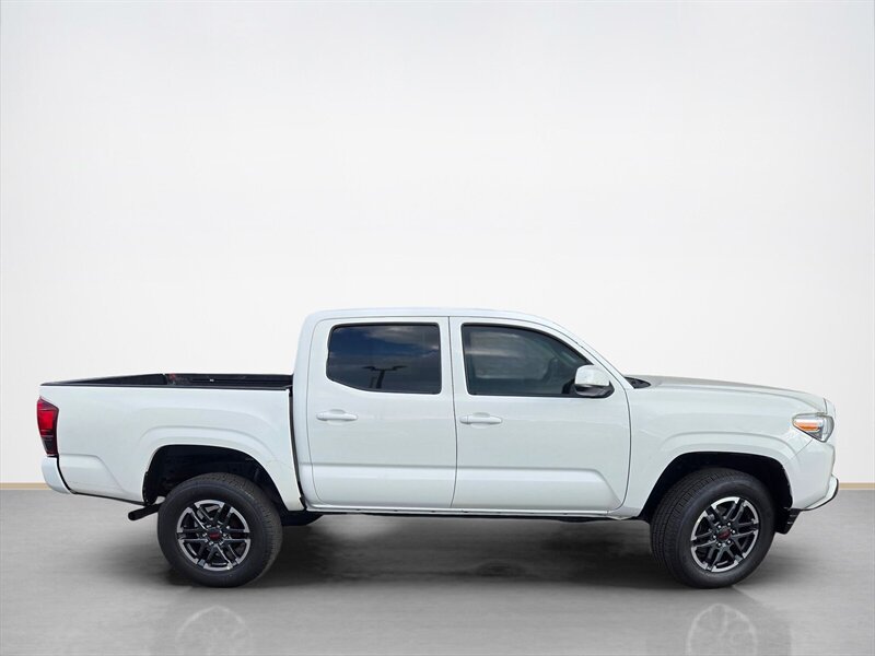 Used 2021 Toyota Tacoma SR AWD/4WD image 2