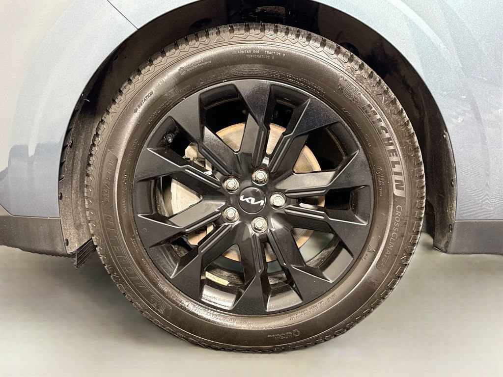 Used 2024 Kia Carnival SX Prestige FWD image 41