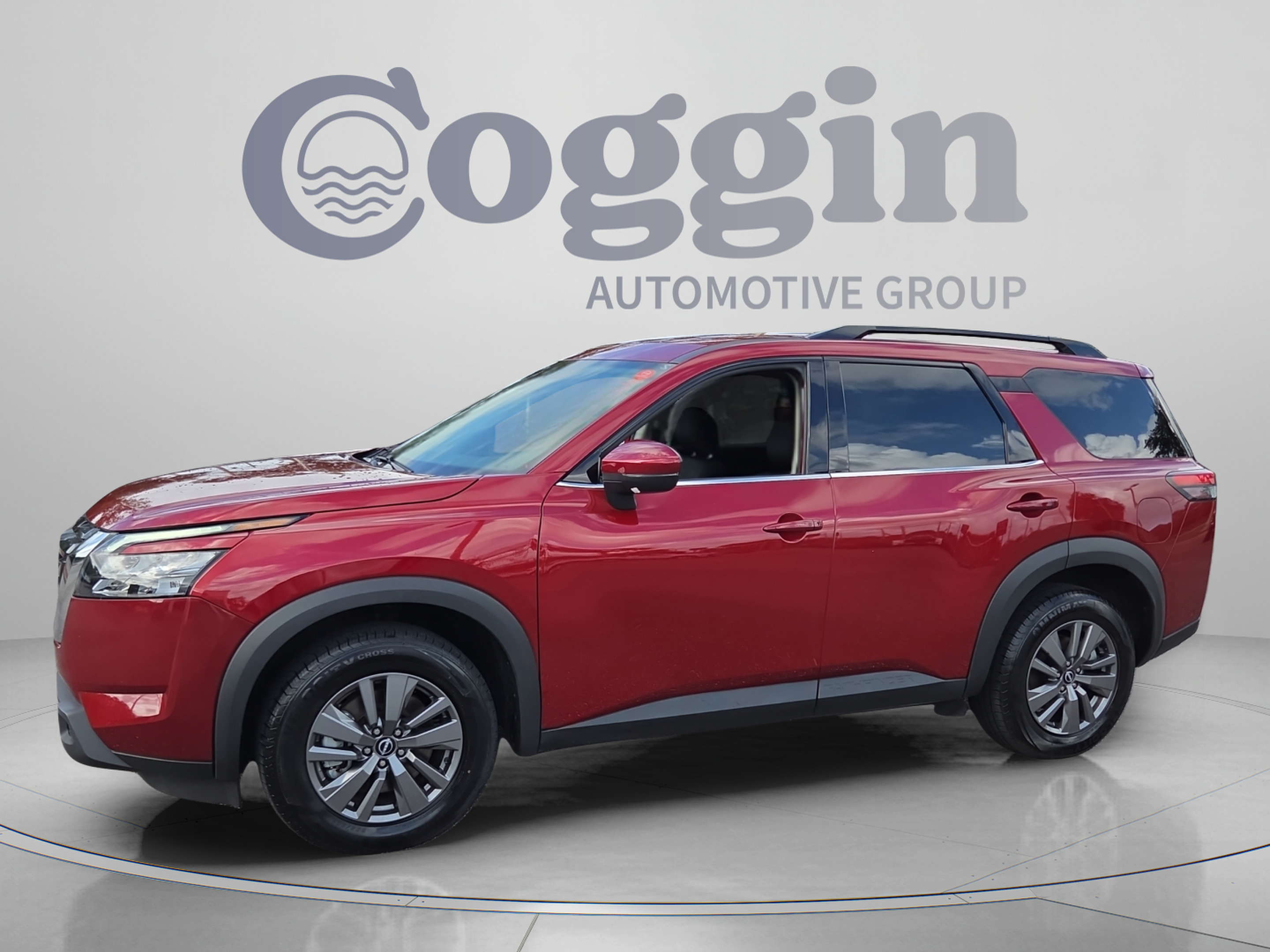 Used 2024 Nissan Pathfinder SV AWD/4WD image 1