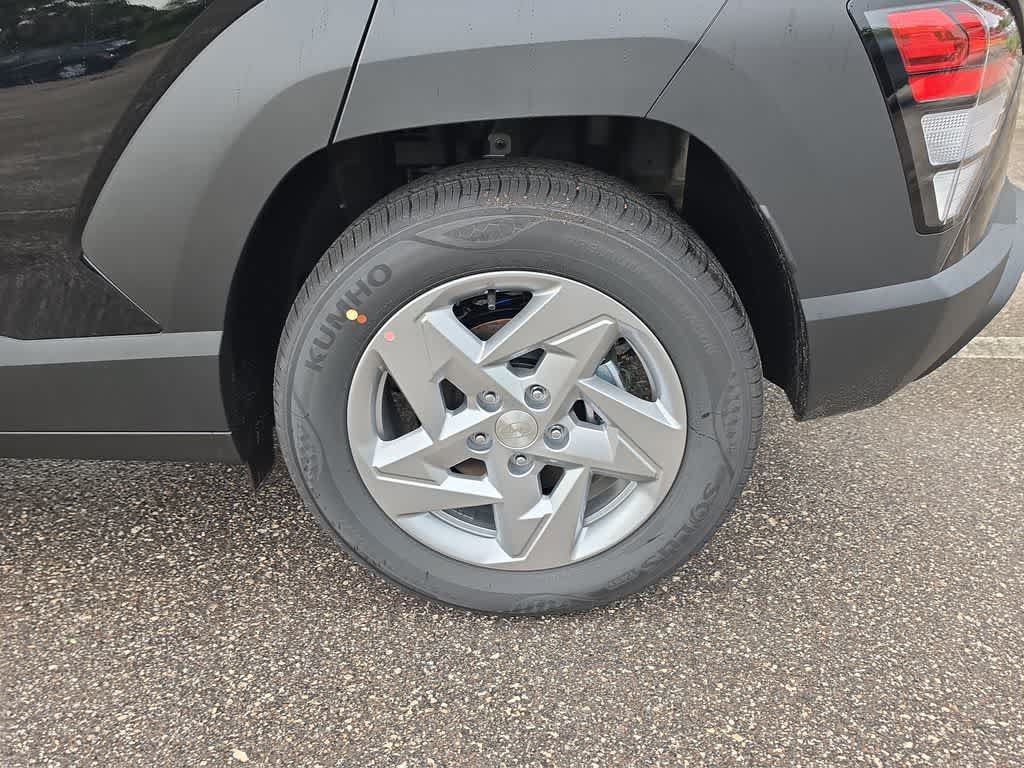 New 2027 Hyundai Kona SE FWD image 14
