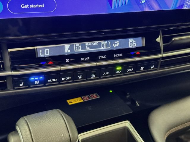 Used 2025 Toyota Sienna Platinum AWD/4WD image 16