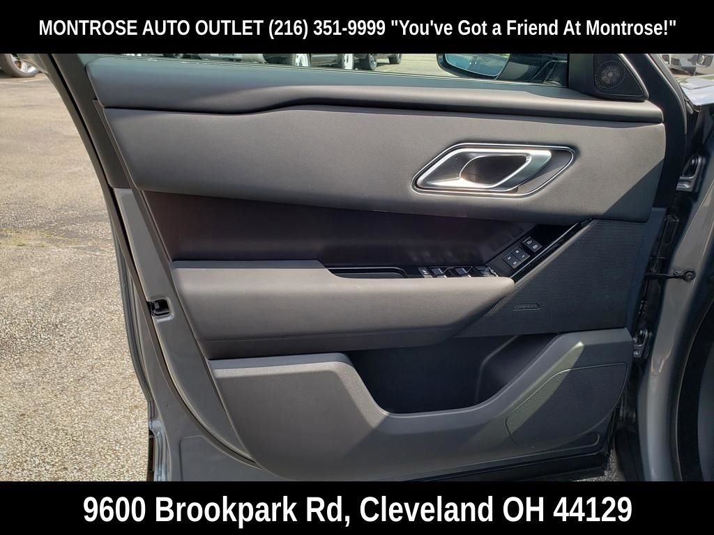 New 2026 Land Rover Range Rover Velar Dynamic SE image 5