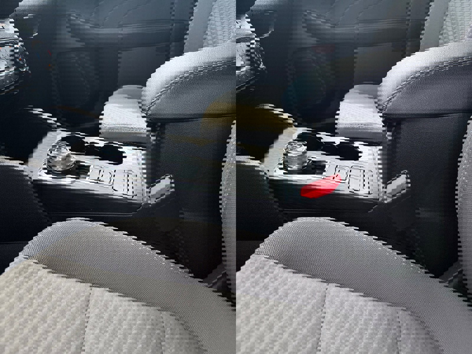 Certified 2022 Ford Escape SE w/ Cold Weather Package image 22