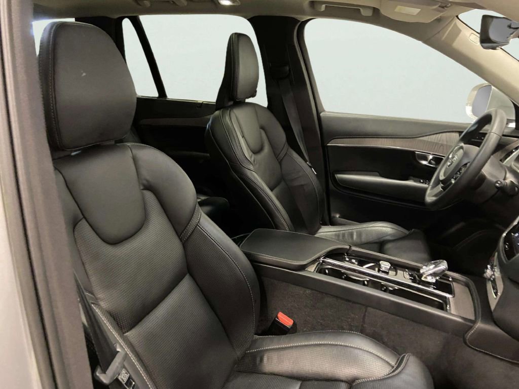 Used 2023 Volvo XC90 B6 Ultimate image 30