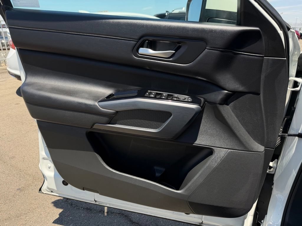 Certified 2024 Nissan Pathfinder SL w/ SL Premium Package FWD image 20