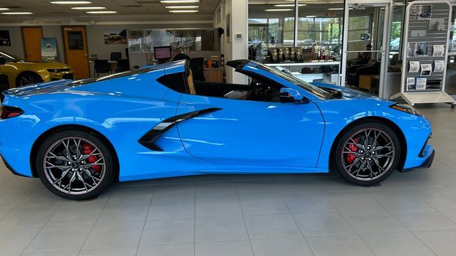 New 2025 Chevrolet Corvette Stingray Preferred Cpe w/ 2LT image 2