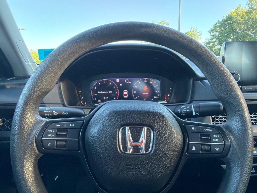Used 2025 Honda Accord LX image 23