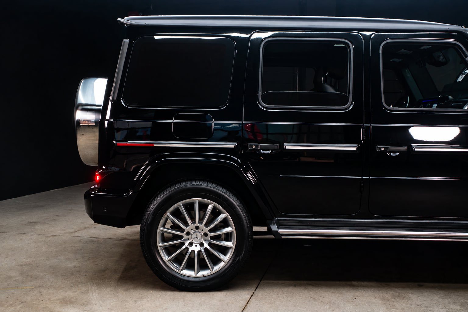 Used 2023 Mercedes-Benz G 550 image 22