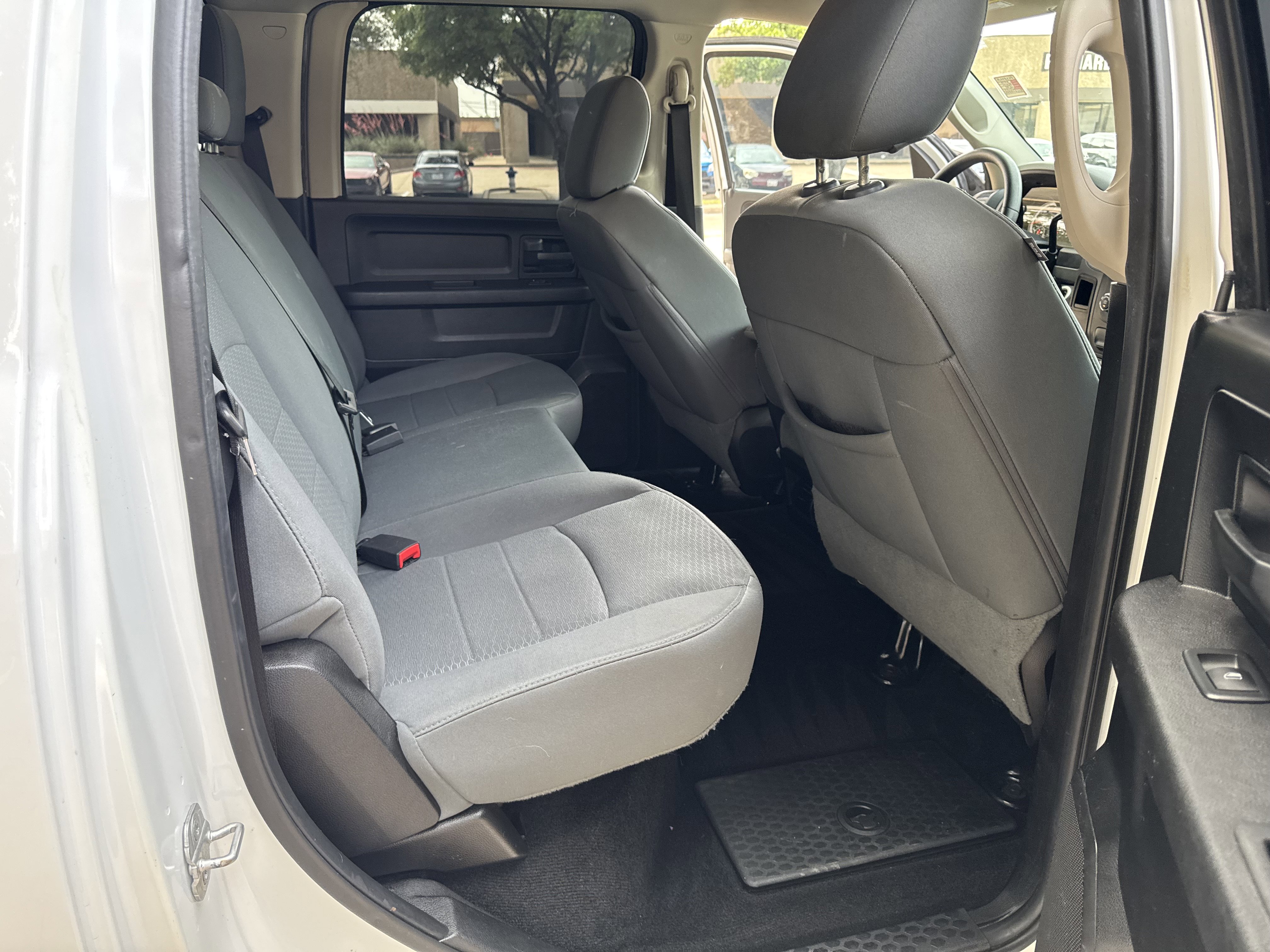 Used 2013 RAM 1500 Express RWD image 22