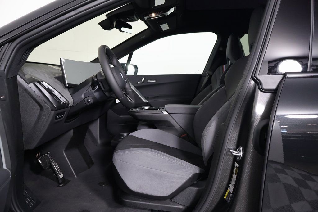New 2026 BMW iX xDrive45 w/ M Sport Package image 5
