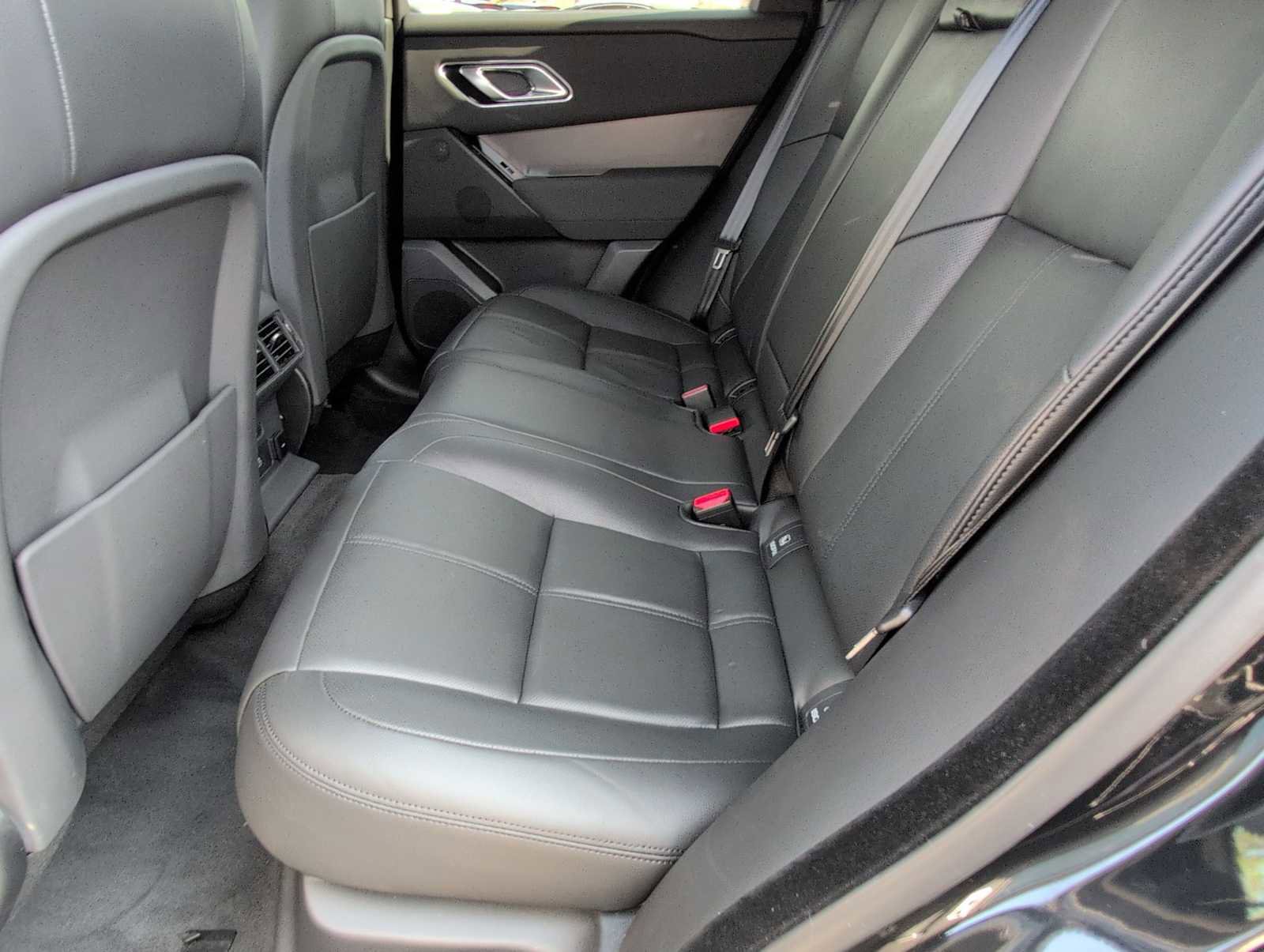 Used 2025 Land Rover Range Rover Velar Dynamic SE AWD/4WD image 20