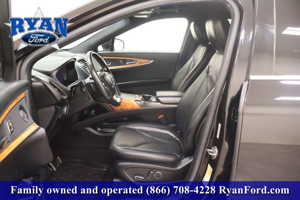 Used 2020 Lincoln Nautilus Reserve w/ Cargo Utility Package image 10