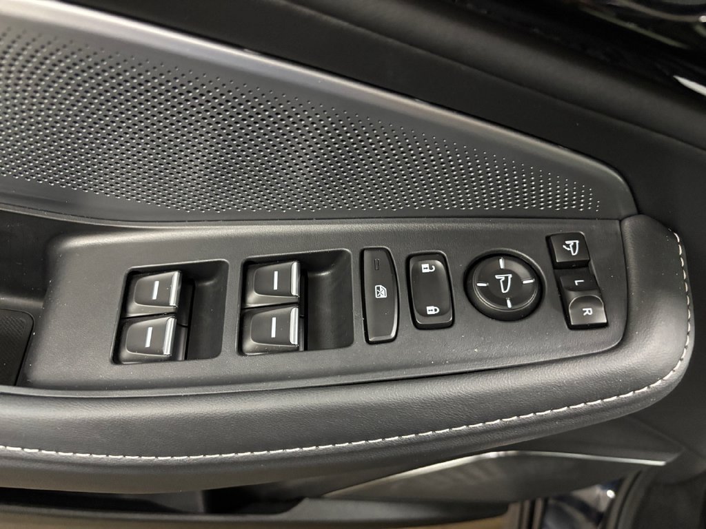 Certified 2026 Acura MDX w/ Technology Package AWD/4WD image 13