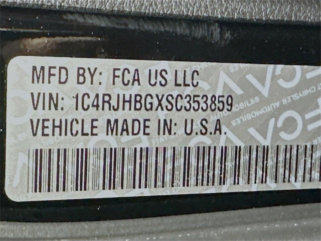 New 2025 Jeep Grand Cherokee Limited w/ Luxury Tech Group II image 17