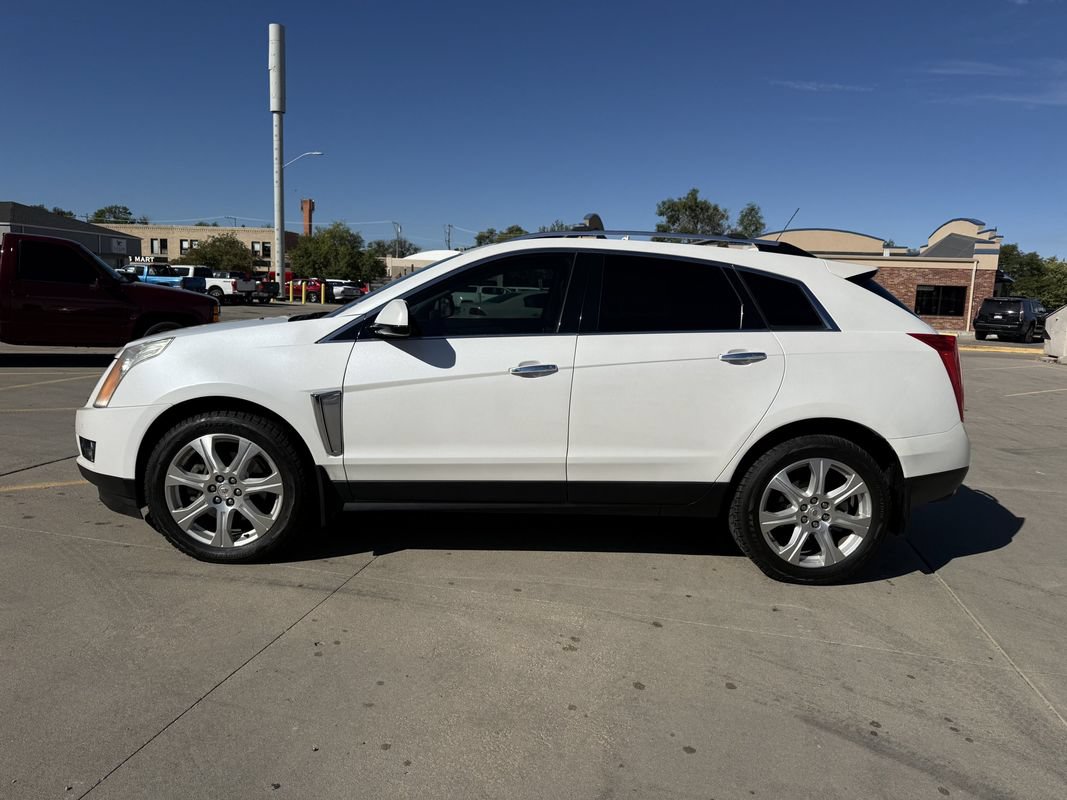 Used 2016 Cadillac SRX Performance w/ Driver Awareness Package FWD image 3
