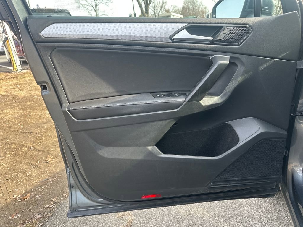 Used 2024 Volkswagen Tiguan S image 5