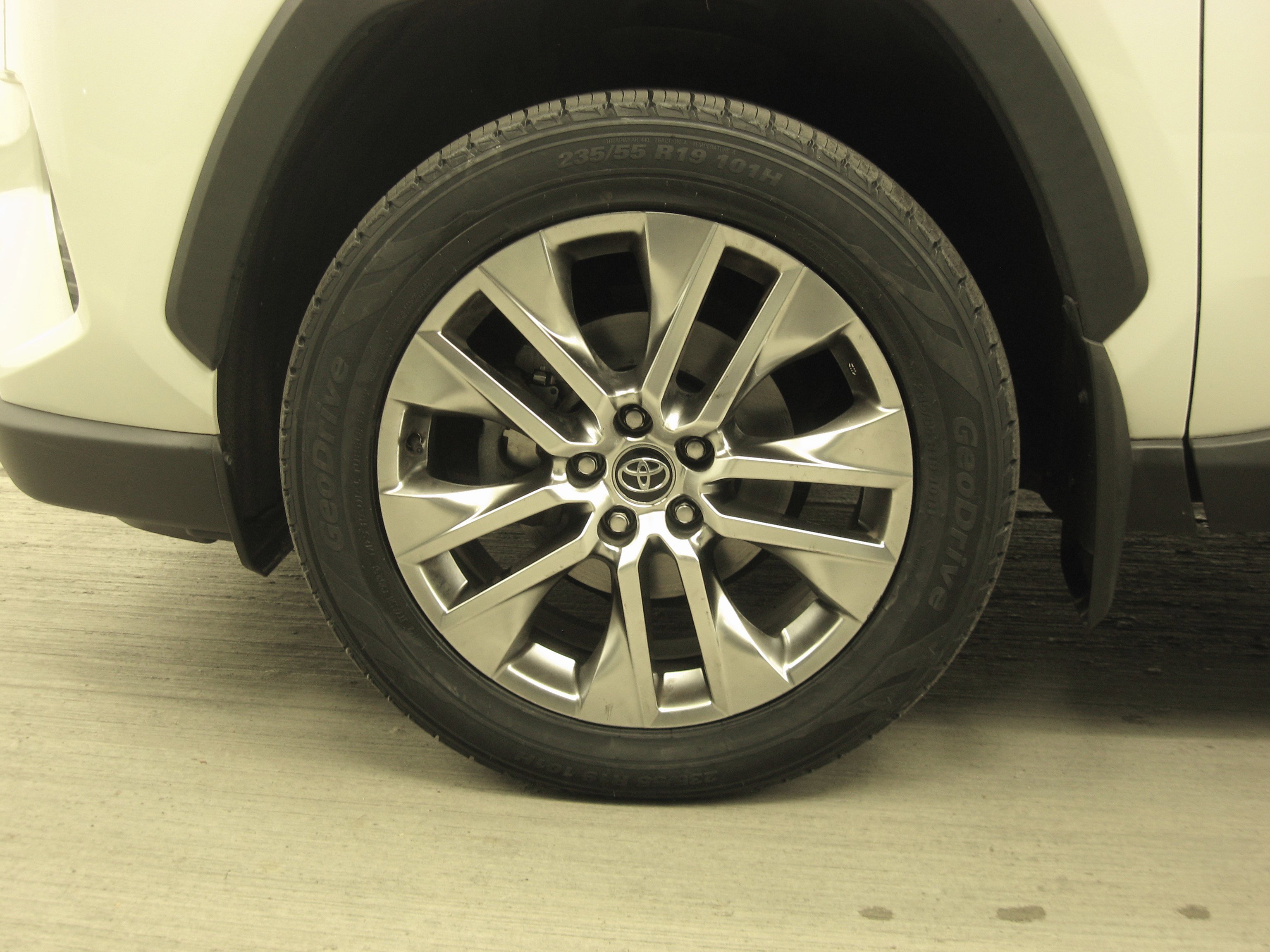 Certified 2021 Toyota RAV4 XLE Premium image 28