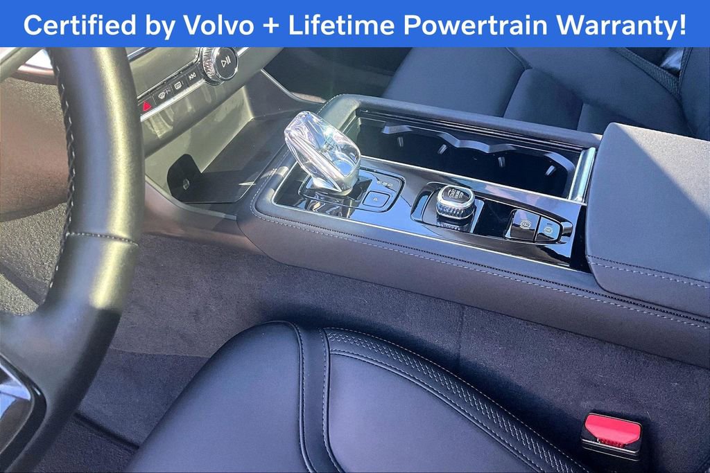 Used 2025 Volvo XC90 B6 Plus image 19