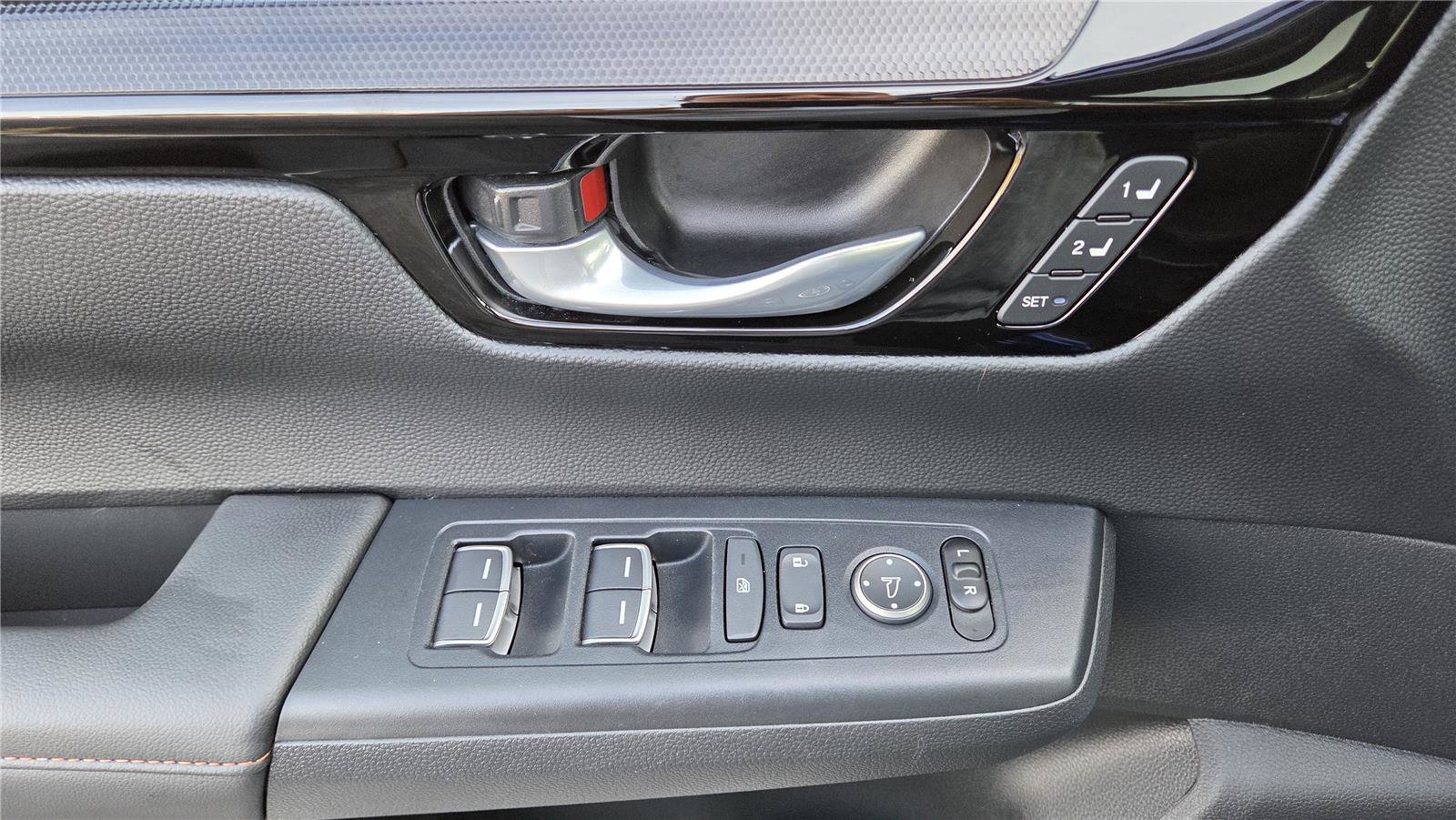 Used 2024 Honda CR-V Sport Touring image 12