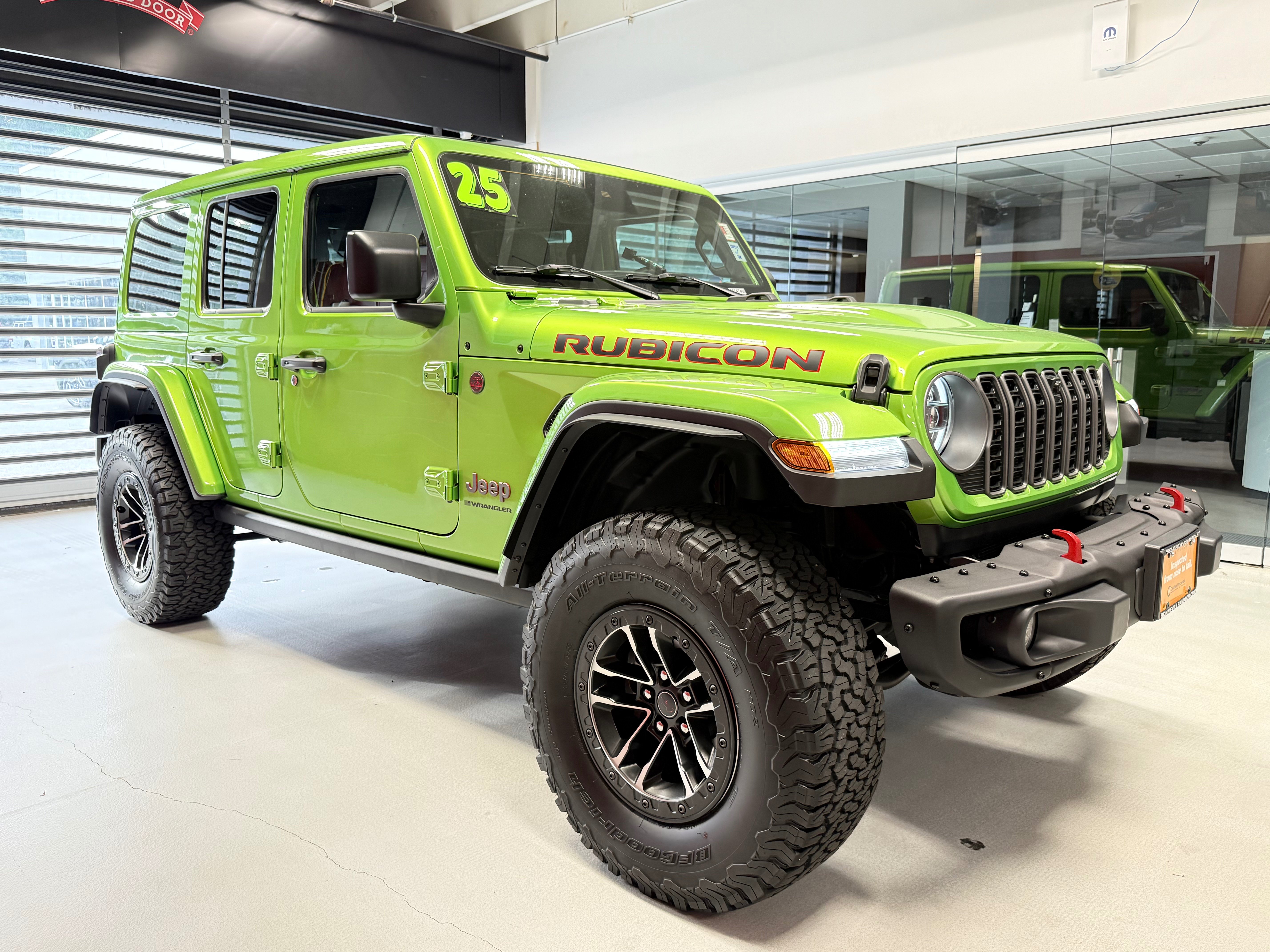 Certified 2025 Jeep Wrangler Unlimited Rubicon AWD/4WD image 14