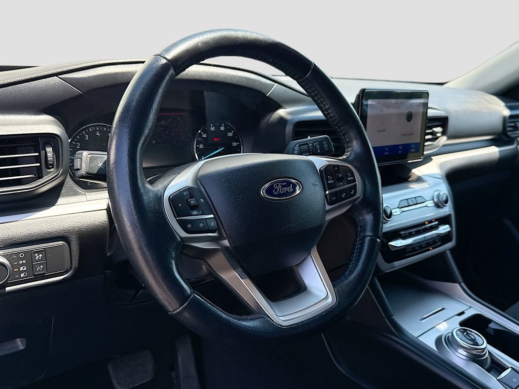 Used 2022 Ford Explorer XLT AWD/4WD image 11