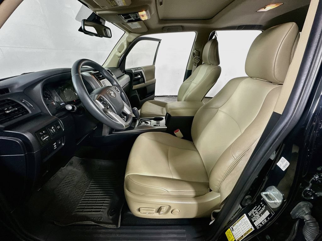 Used 2022 Toyota 4Runner SR5 Premium w/ Moonroof Package AWD/4WD image 16