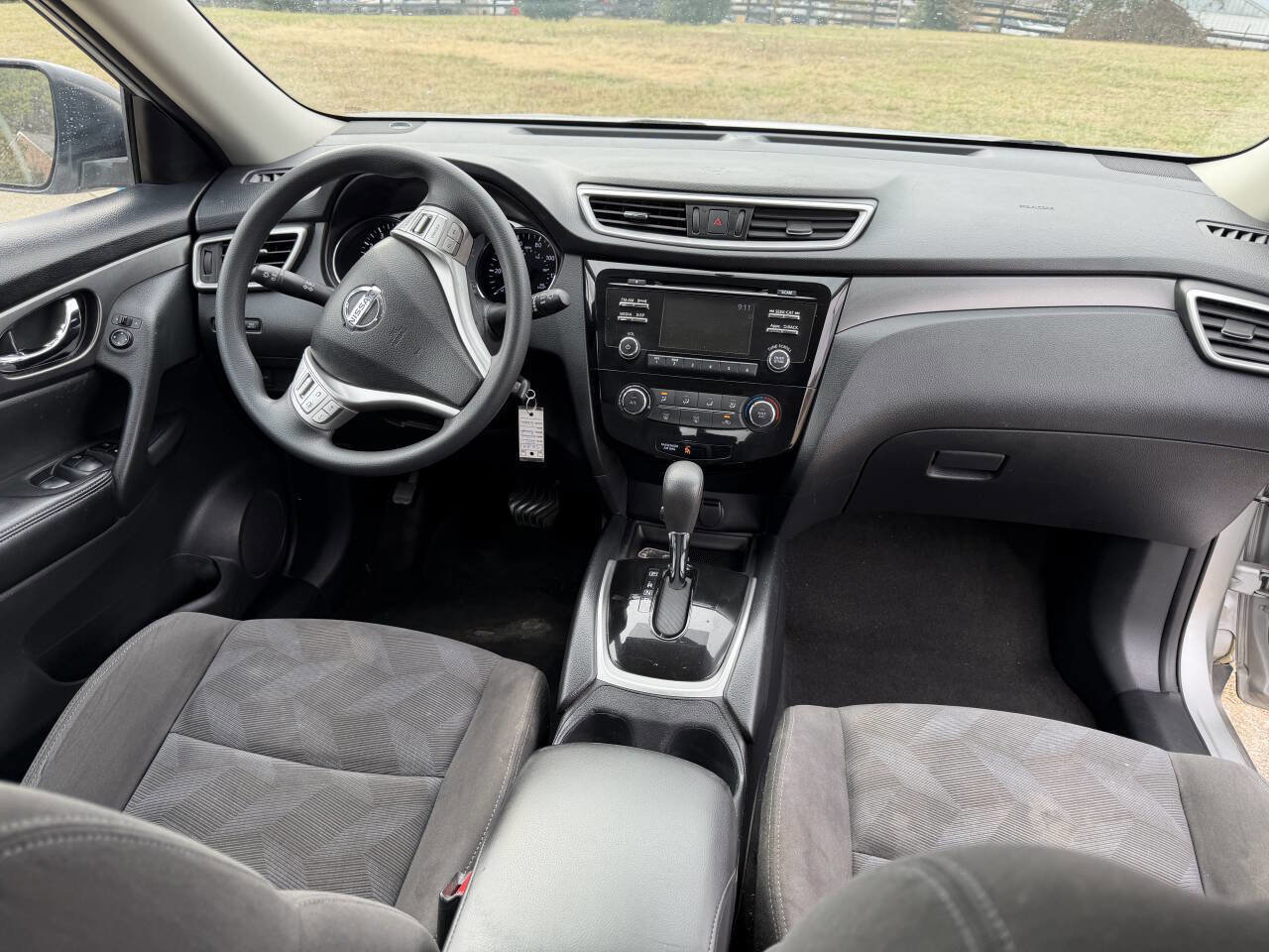 Used 2015 Nissan Rogue S image 19