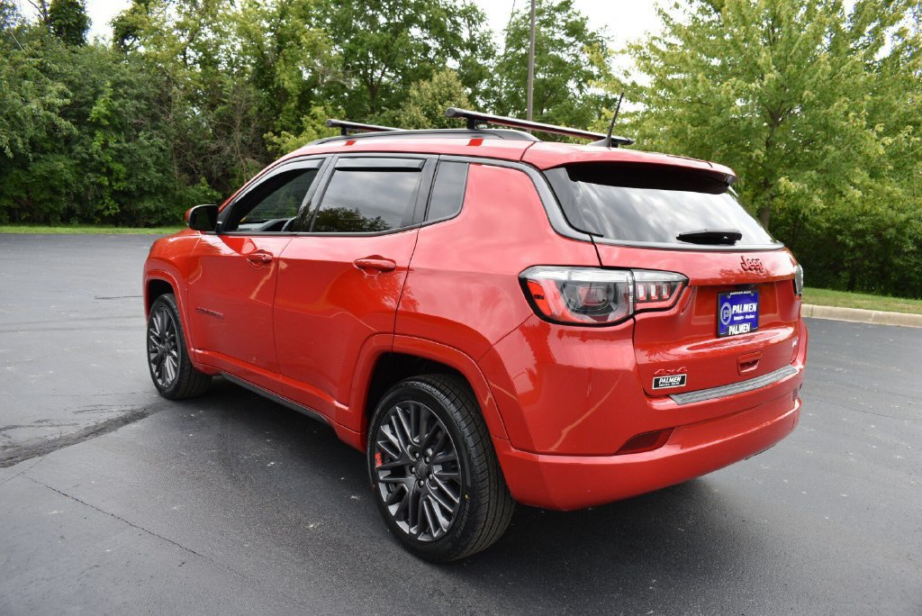 Certified 2022 Jeep Compass Limited AWD/4WD image 9