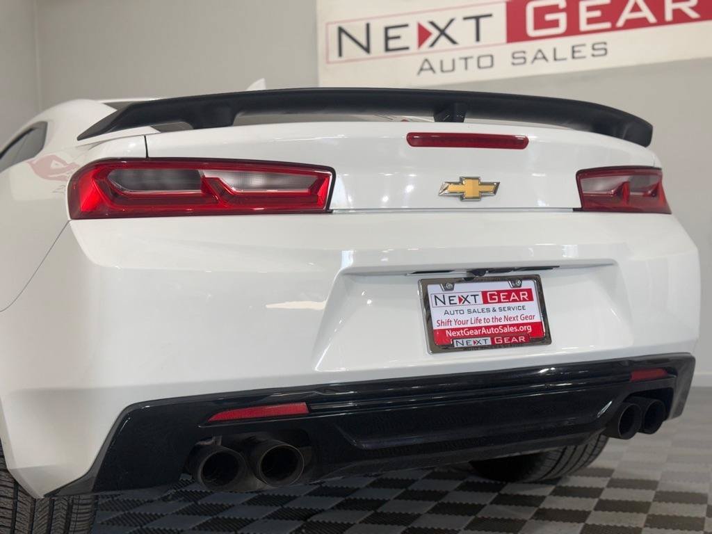 Used 2017 Chevrolet Camaro SS RWD image 7
