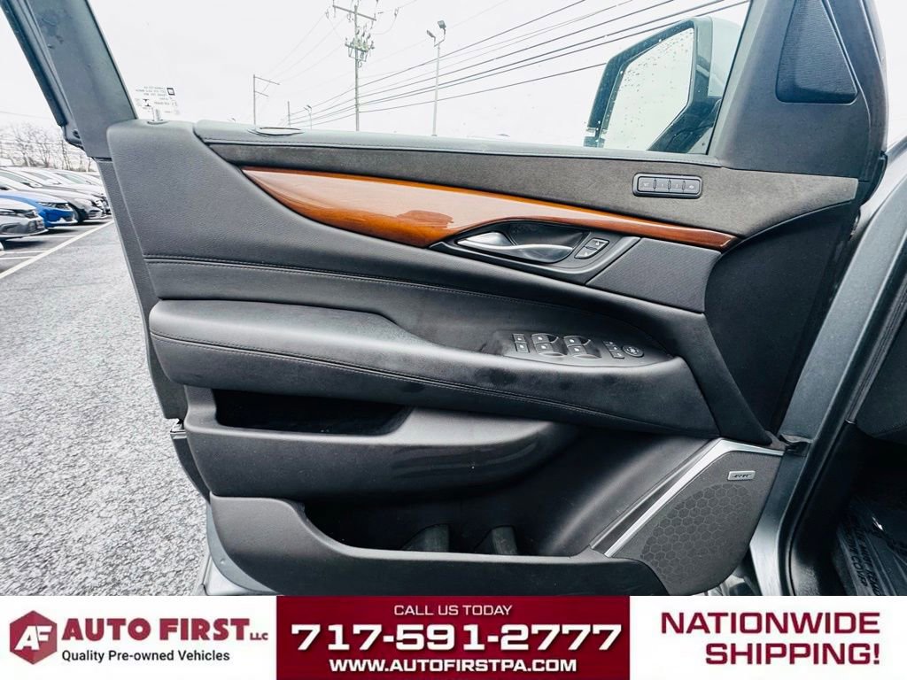 Used 2019 Cadillac Escalade Luxury image 10