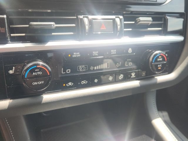 Used 2025 Nissan Pathfinder SL w/ Black Appearance Package AWD/4WD image 31