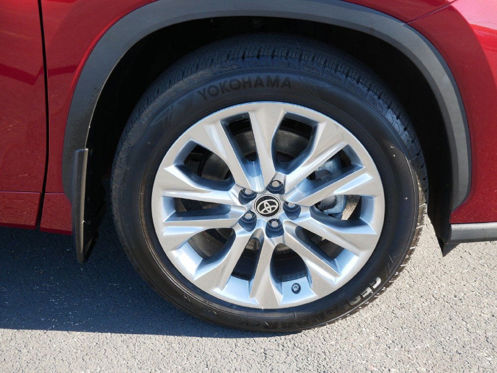 Used 2021 Toyota Highlander Limited AWD/4WD image 8