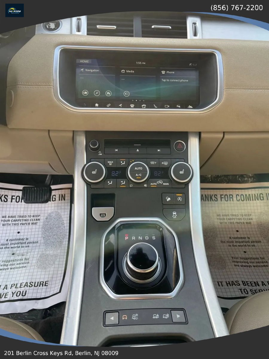Used 2017 Land Rover Range Rover Evoque SE AWD/4WD image 18