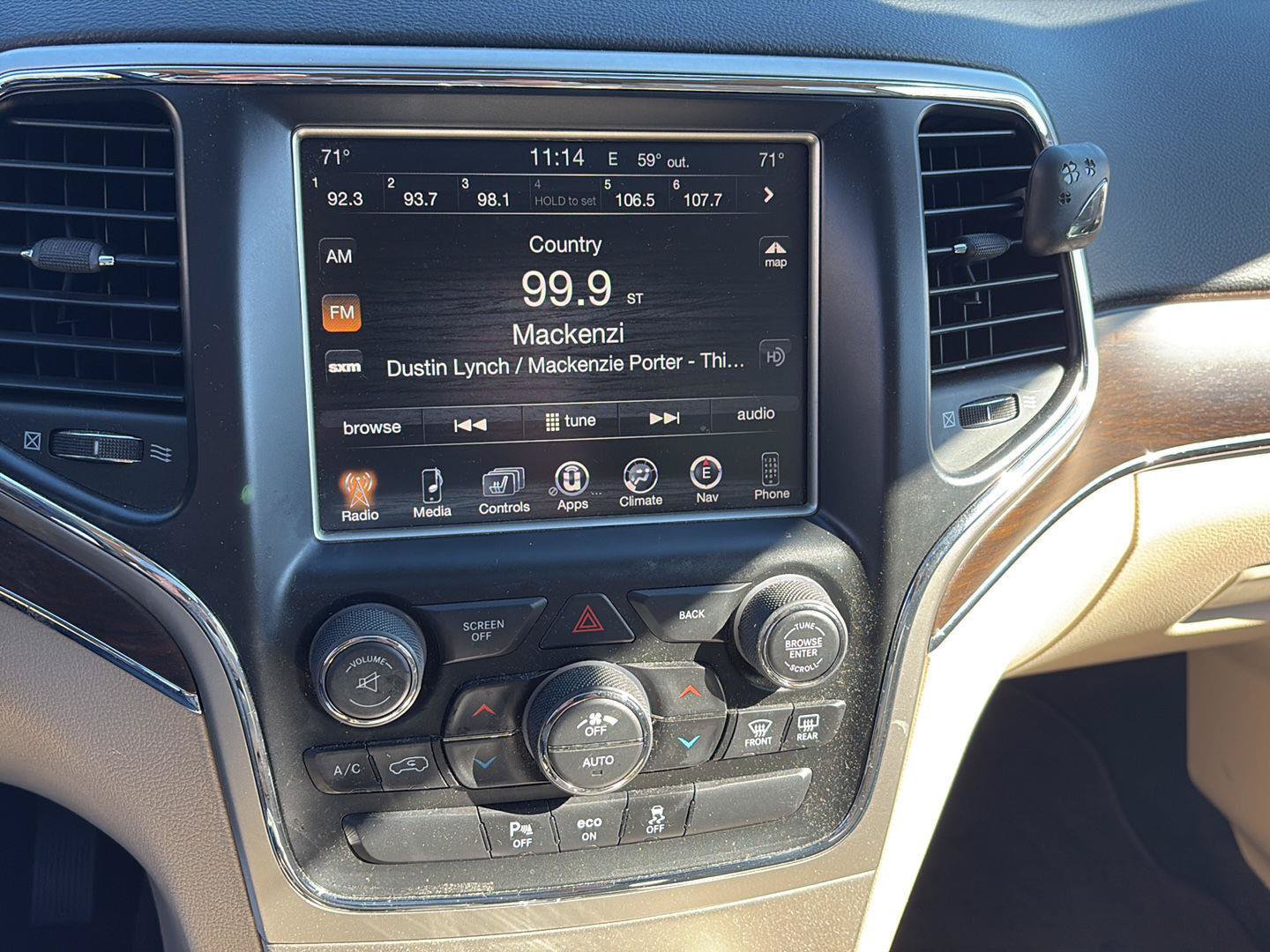 Used 2015 Jeep Grand Cherokee Limited AWD/4WD image 18