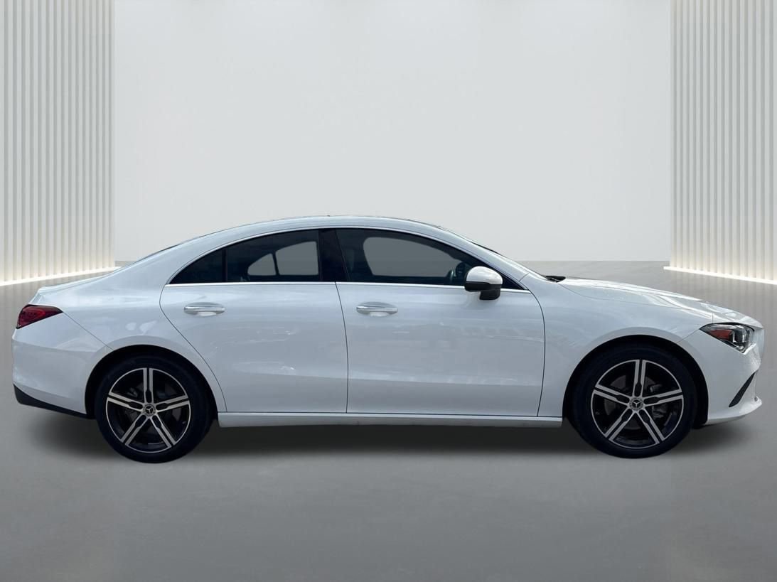 Used 2022 Mercedes-Benz CLA 250 4MATIC image 4