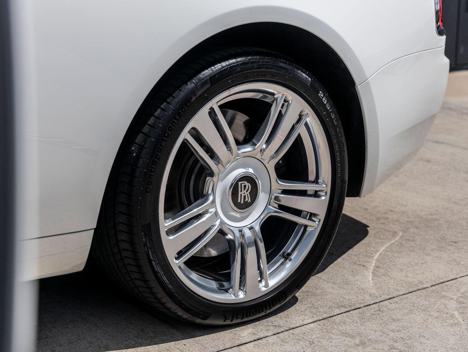 Used 2018 Rolls-Royce Wraith RWD image 15
