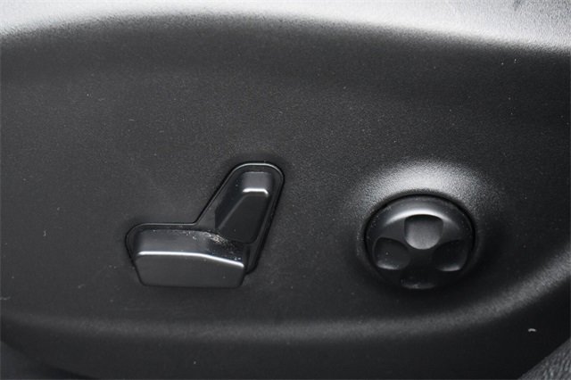 Used 2016 Jeep Cherokee Trailhawk w/ Comfort/Convenience Group image 24