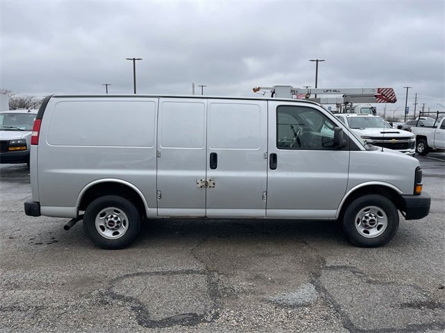 Used 2016 GMC Savana 2500 image 15