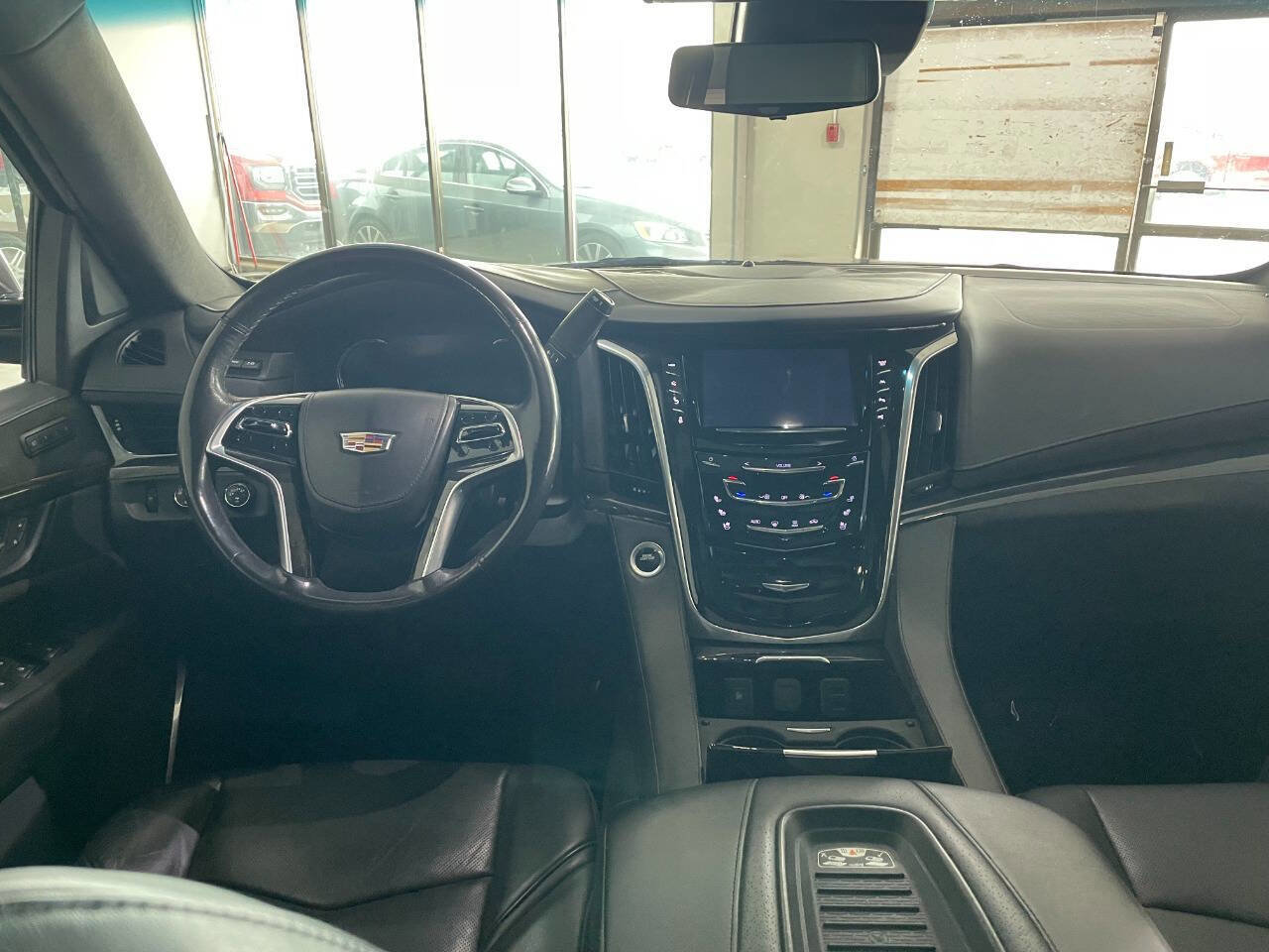 Used 2018 Cadillac Escalade ESV Platinum image 24