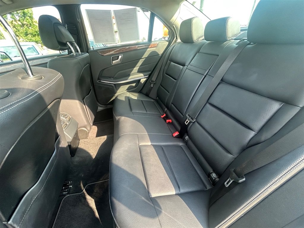 Used 2014 Mercedes-Benz E 350 Sedan image 27