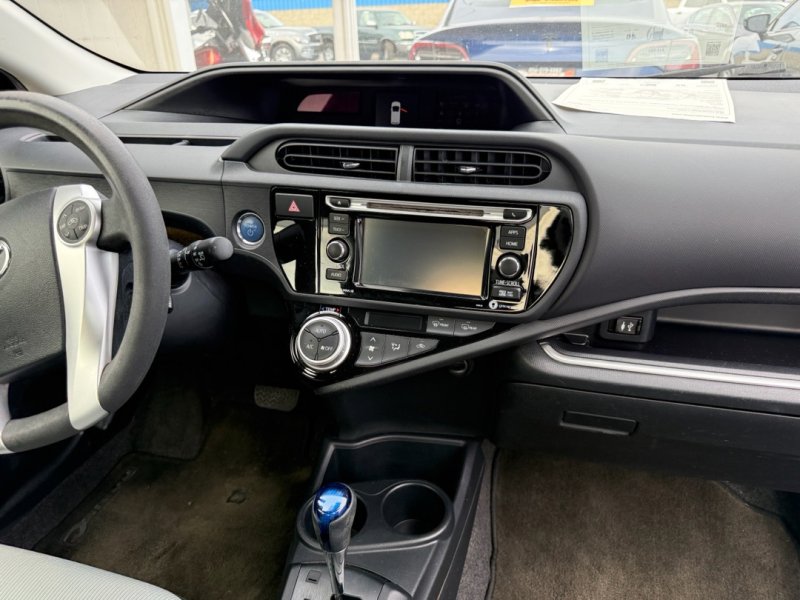 Used 2016 Toyota Prius C Three FWD image 19