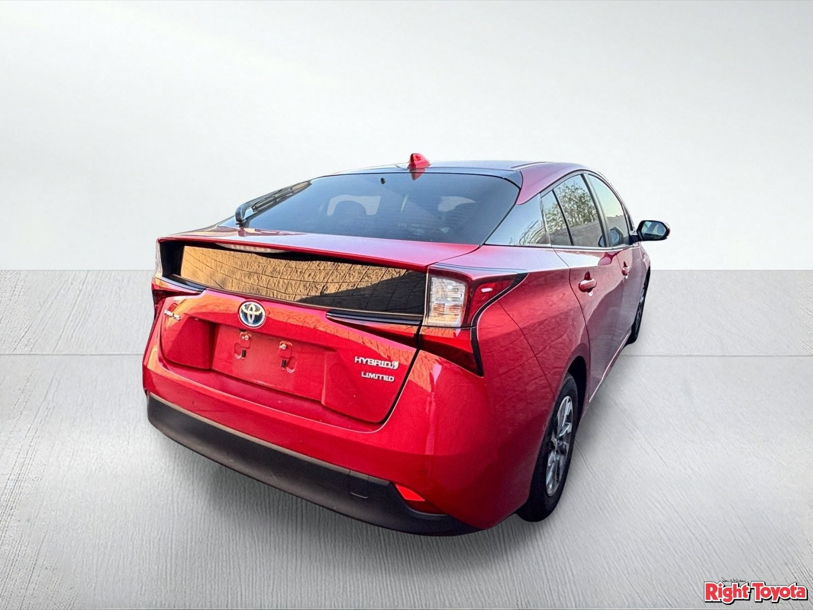 Certified 2022 Toyota Prius Limited w/ Premium Convenience Package FWD image 4