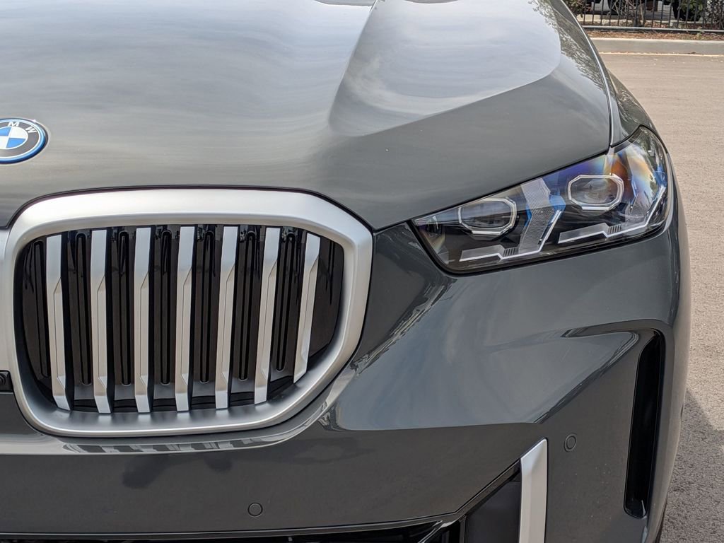 New 2026 BMW X5 xDrive50e image 21