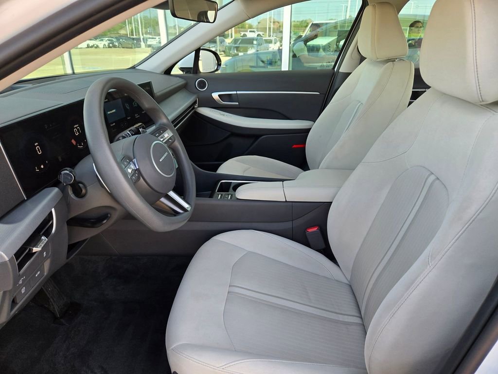 Used 2025 Hyundai Sonata SEL image 9