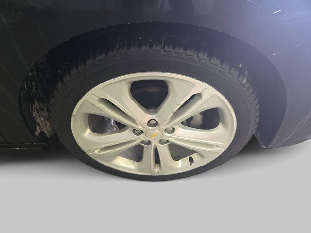 Used 2017 Chevrolet Cruze Premier image 34