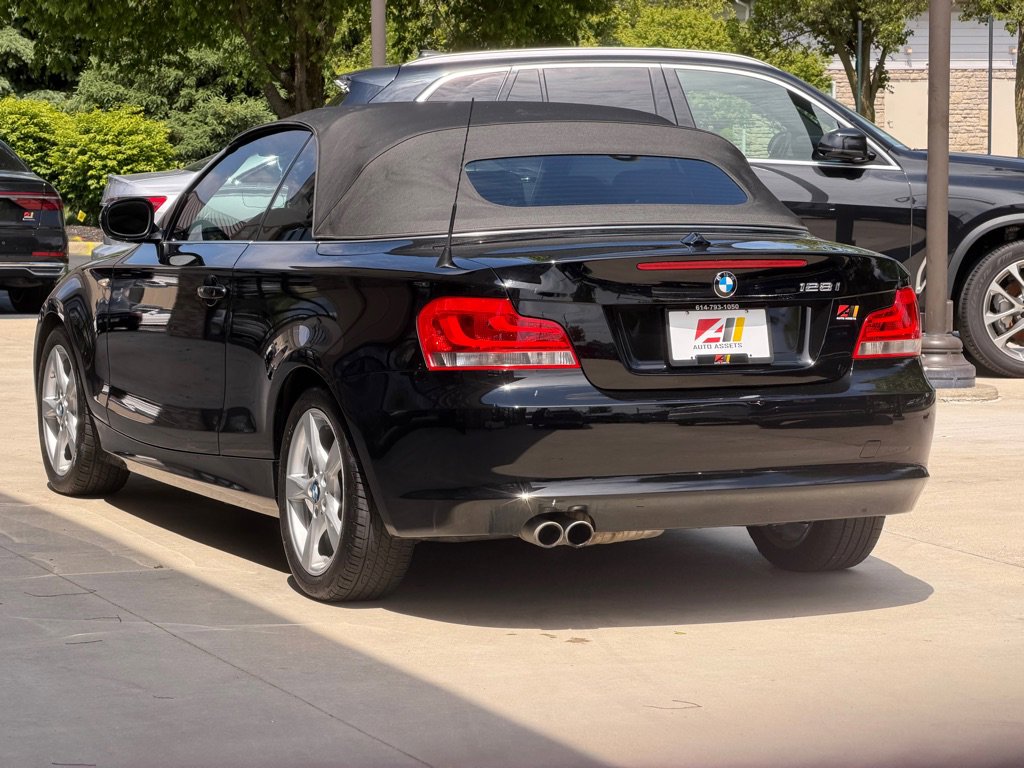 Used 2013 BMW 128i Convertible RWD image 10